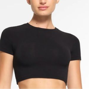 NWT Skims Crop Black Tee Shirt Short Sleeves Size 3X